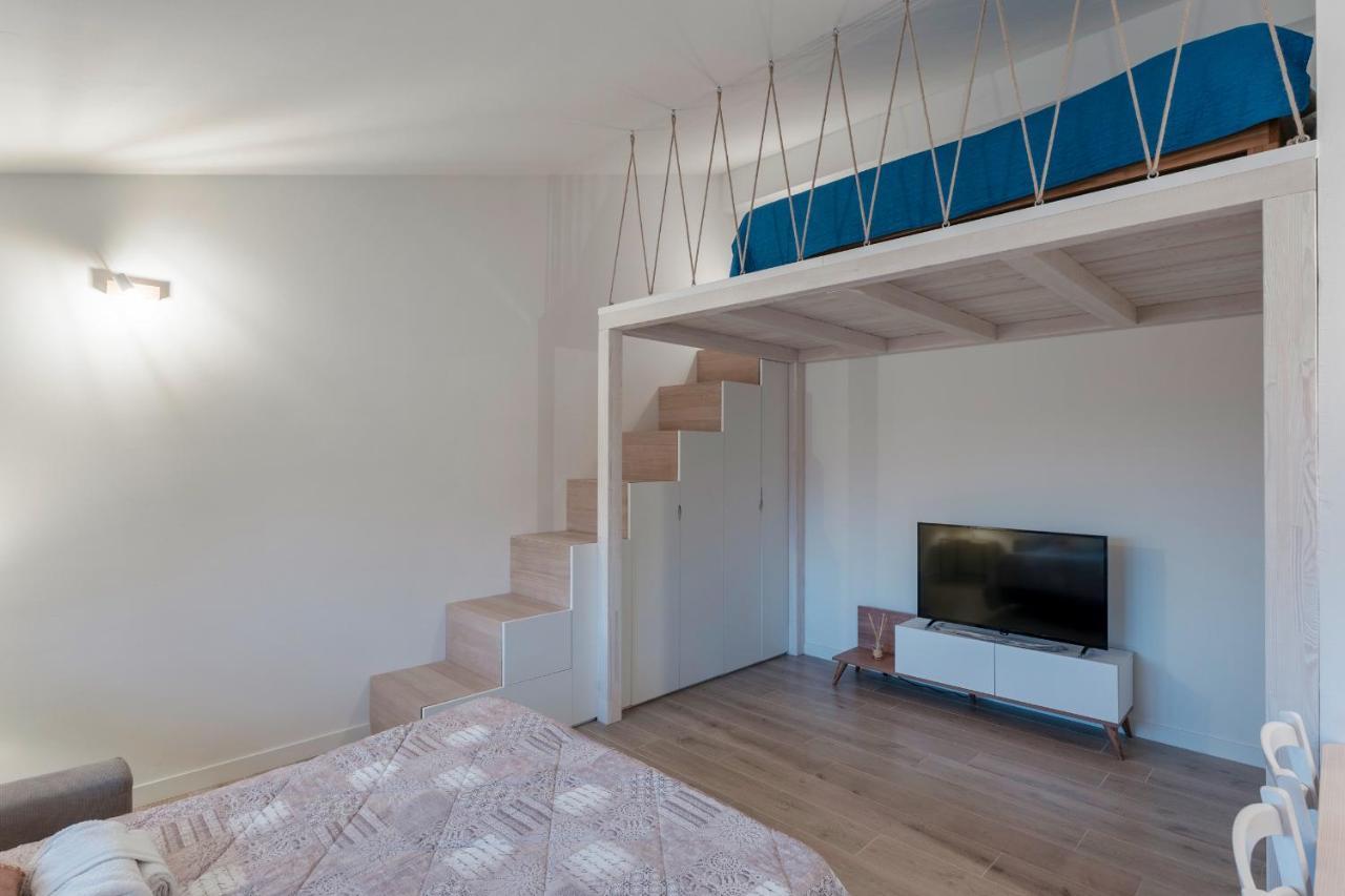 Casa Lugana 19 - Monolocale Con Piscina Direttamente A Lago シルミオーネ エクステリア 写真