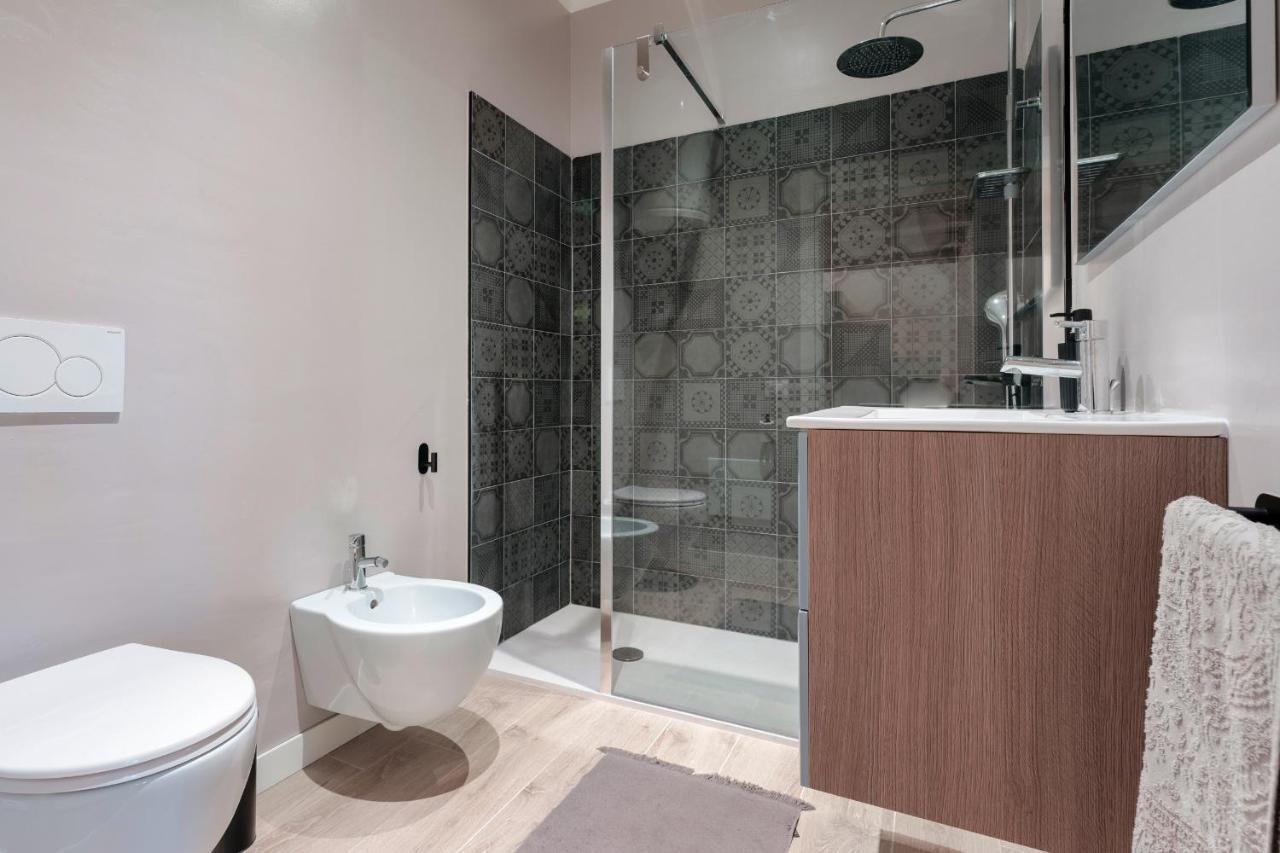 Casa Lugana 19 - Monolocale Con Piscina Direttamente A Lago シルミオーネ エクステリア 写真